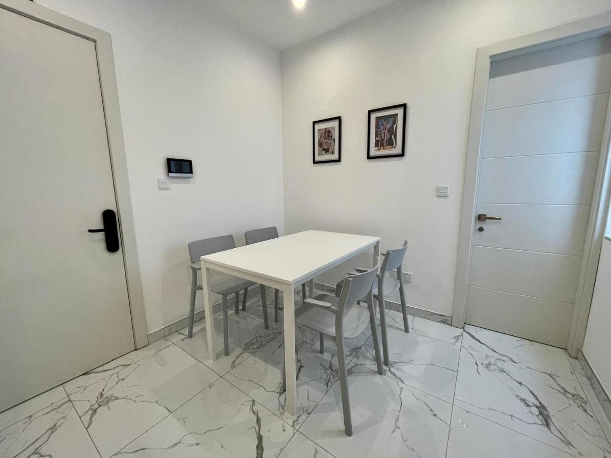 Brooklyn Apartments Sliema Luaran gambar